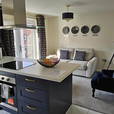5 Star Luxury Small Cosy House With Lake View Doncaster Zewnętrze zdjęcie